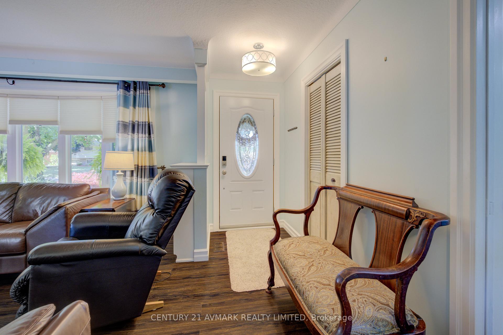 Photo 7 of 10 Royale Road, St. Catharines, Lakeport — HOMEH