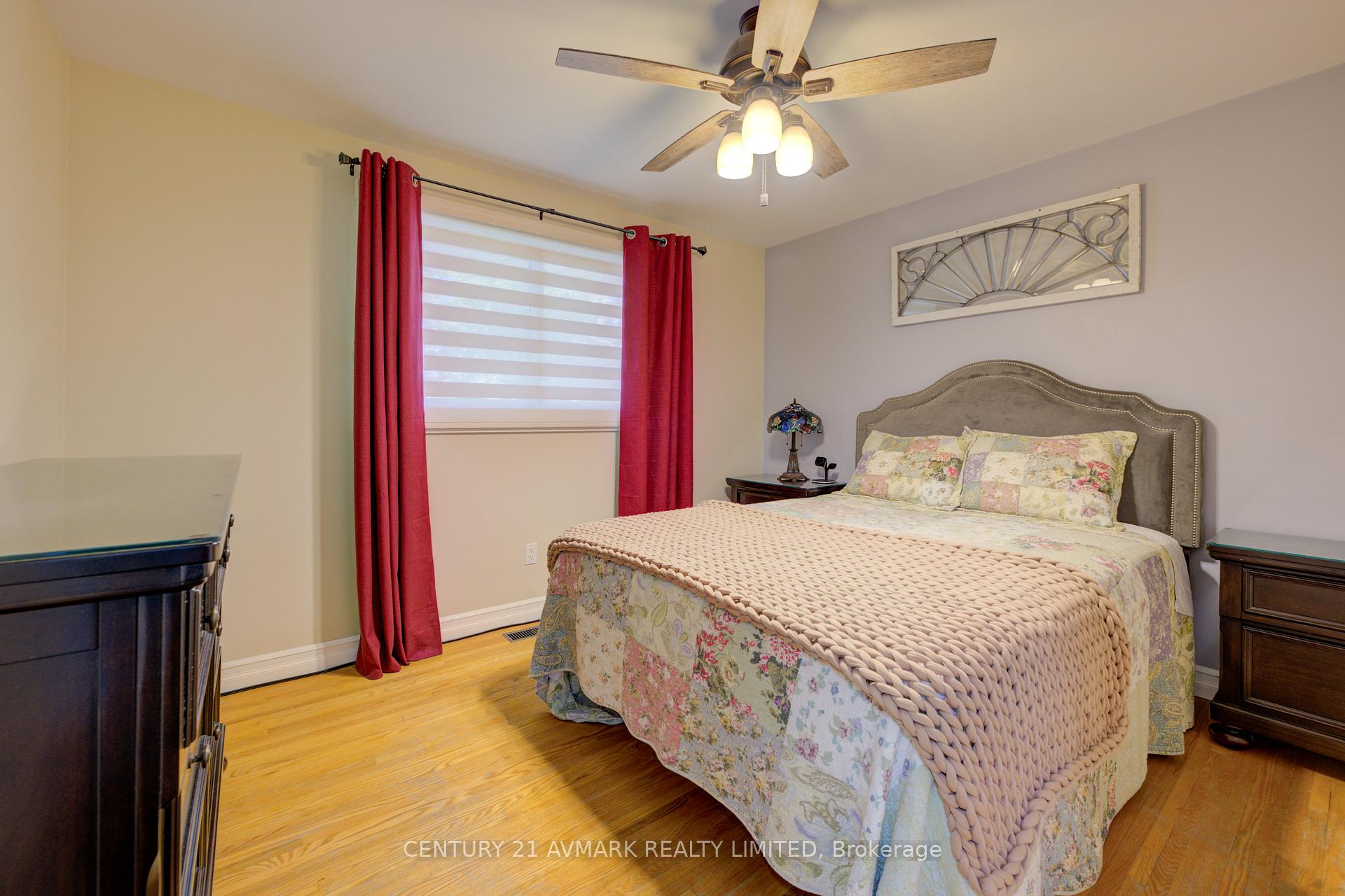 Photo 17 of 10 Royale Road, St. Catharines, Lakeport — HOMEH