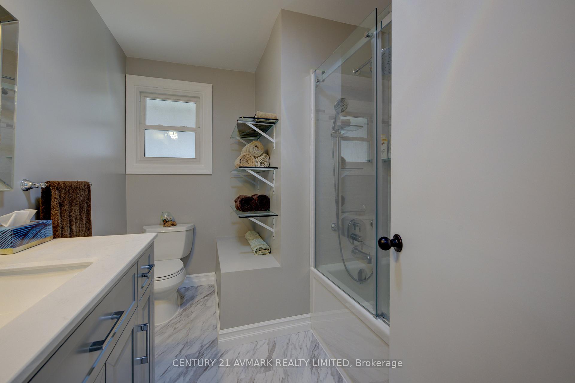 Photo 19 of 10 Royale Road, St. Catharines, Lakeport — HOMEH