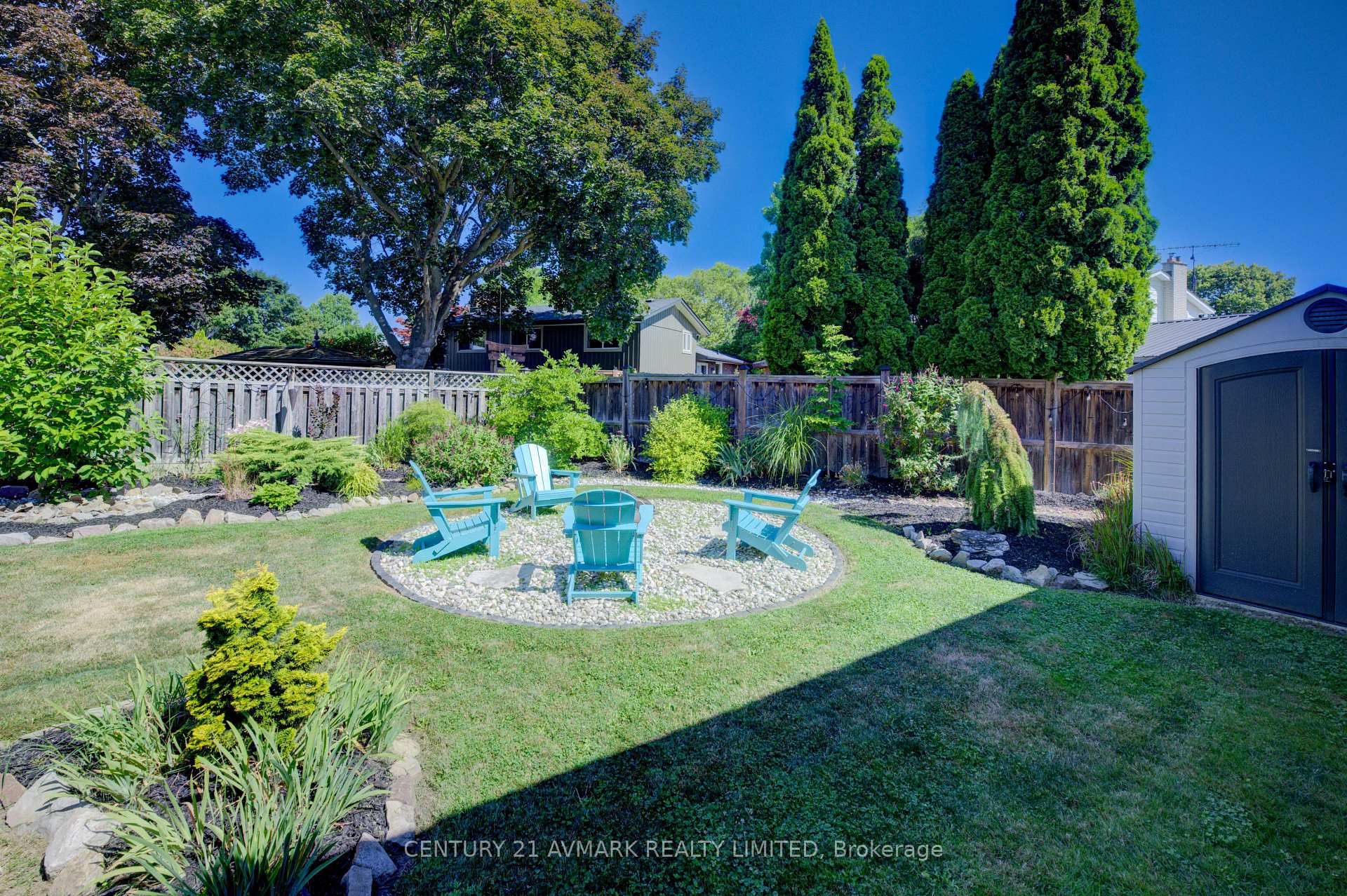 Photo 35 of 10 Royale Road, St. Catharines, Lakeport — HOMEH