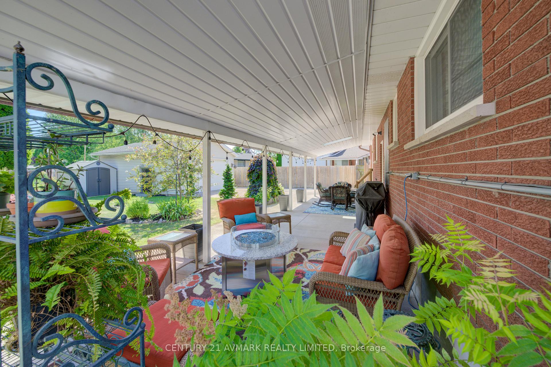Photo 39 of 10 Royale Road, St. Catharines, Lakeport — HOMEH