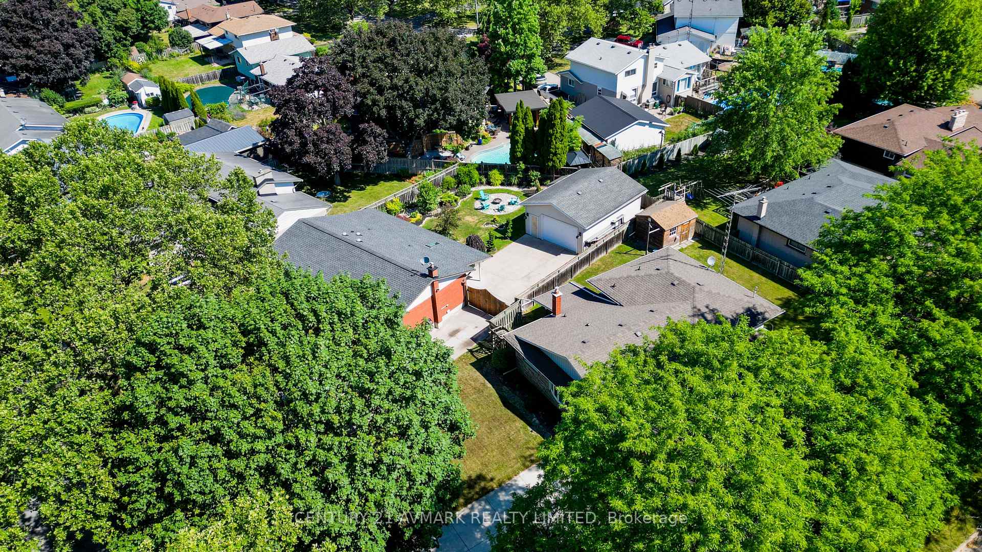 Photo 41 of 10 Royale Road, St. Catharines, Lakeport — HOMEH