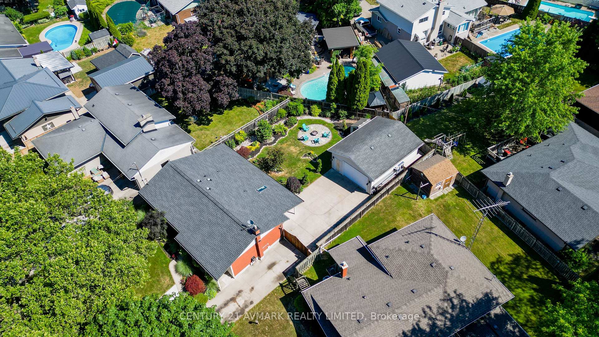 Photo 43 of 10 Royale Road, St. Catharines, Lakeport — HOMEH