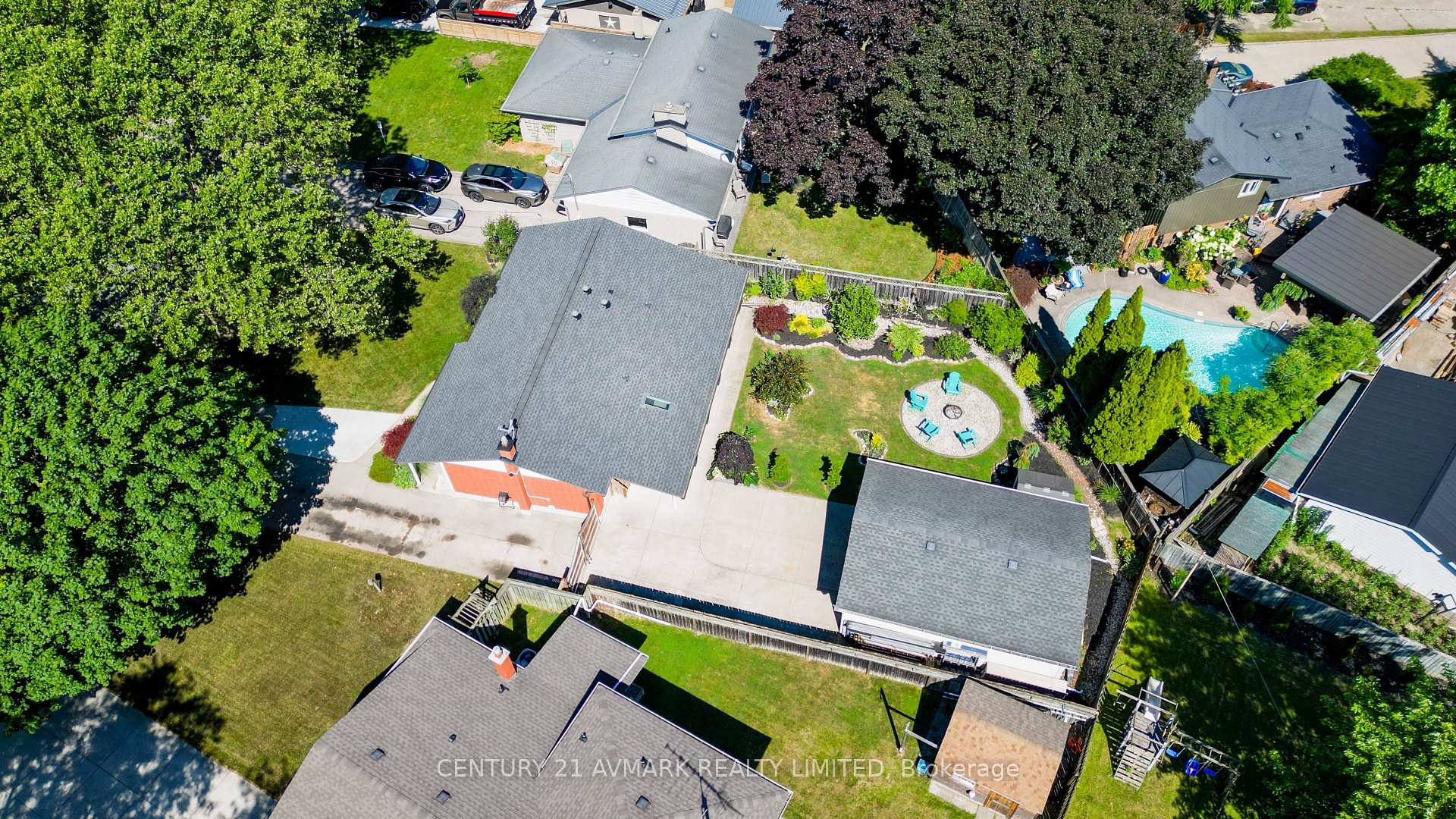Photo 44 of 10 Royale Road, St. Catharines, Lakeport — HOMEH