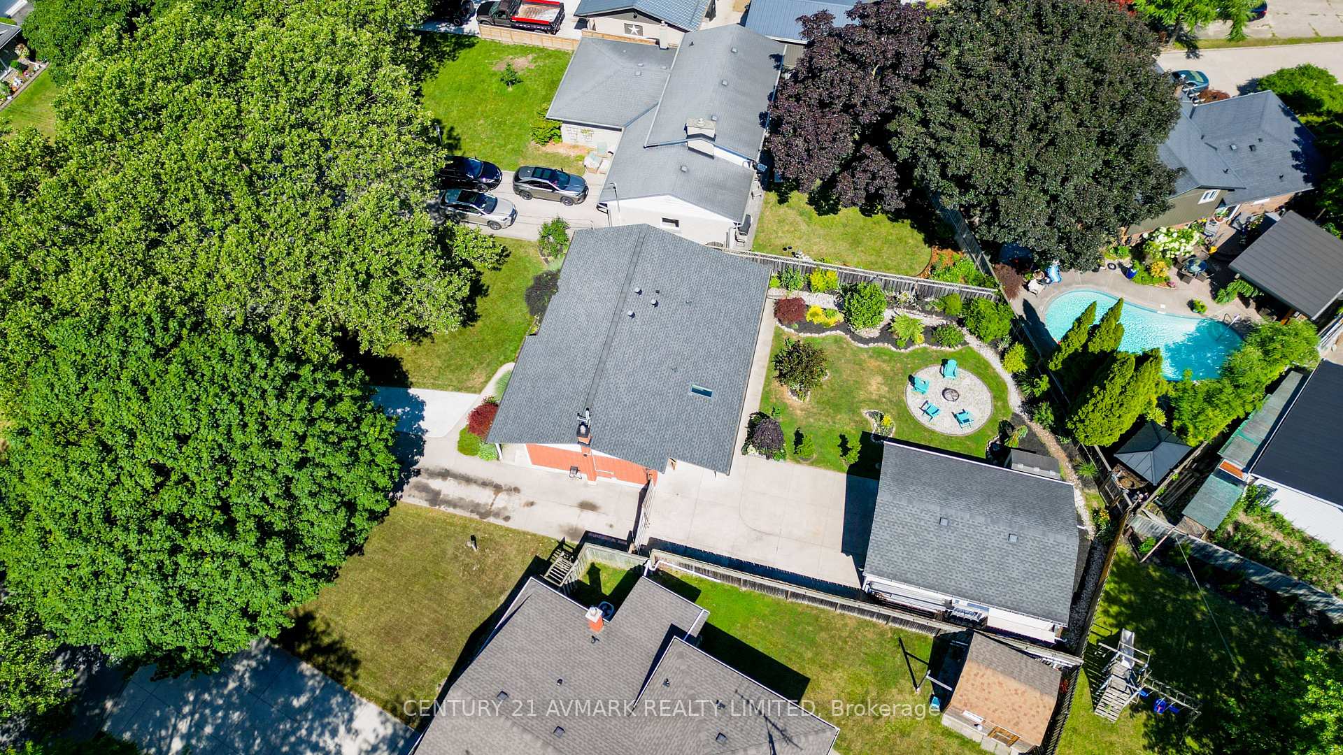 Photo 48 of 10 Royale Road, St. Catharines, Lakeport — HOMEH