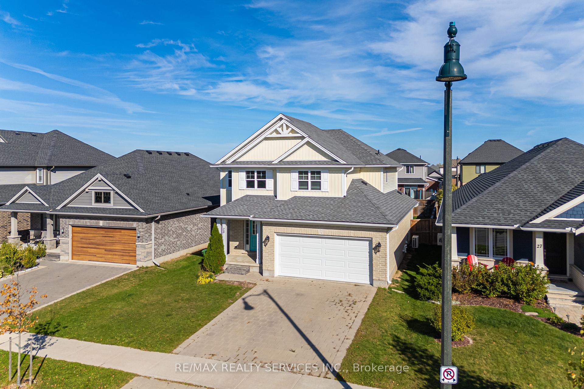 Photo 2 of 25 Acorn Trail, St. Thomas — HOMEH