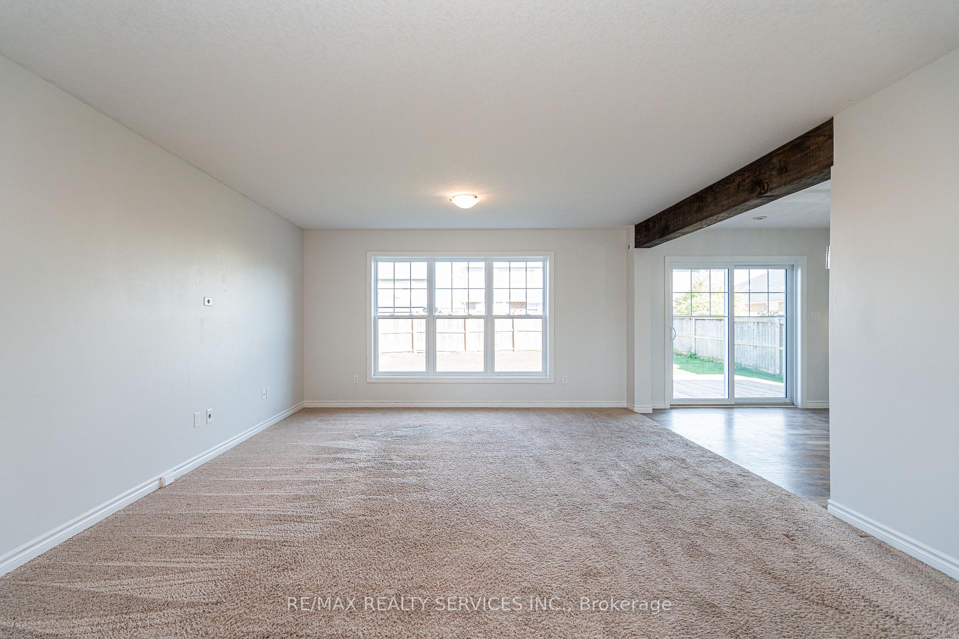 Photo 7 of 25 Acorn Trail, St. Thomas — HOMEH