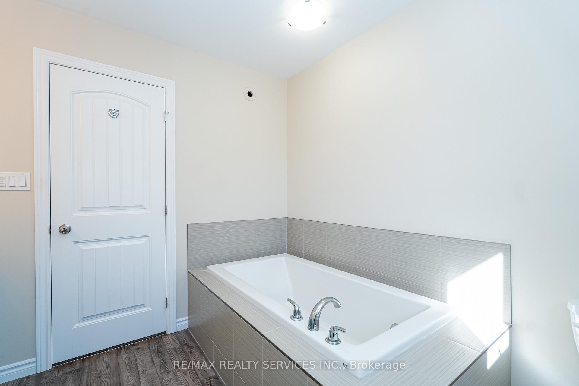 Photo 22 of 25 Acorn Trail, St. Thomas — HOMEH