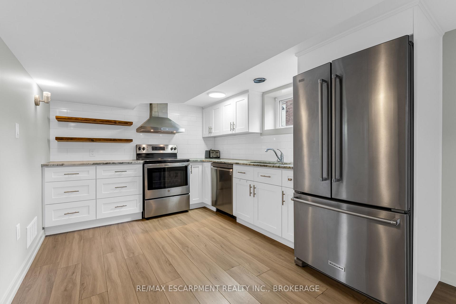Photo 2 of Unit Lower, 366 Carlton Street, St. Catharines, Facer — HOMEH
