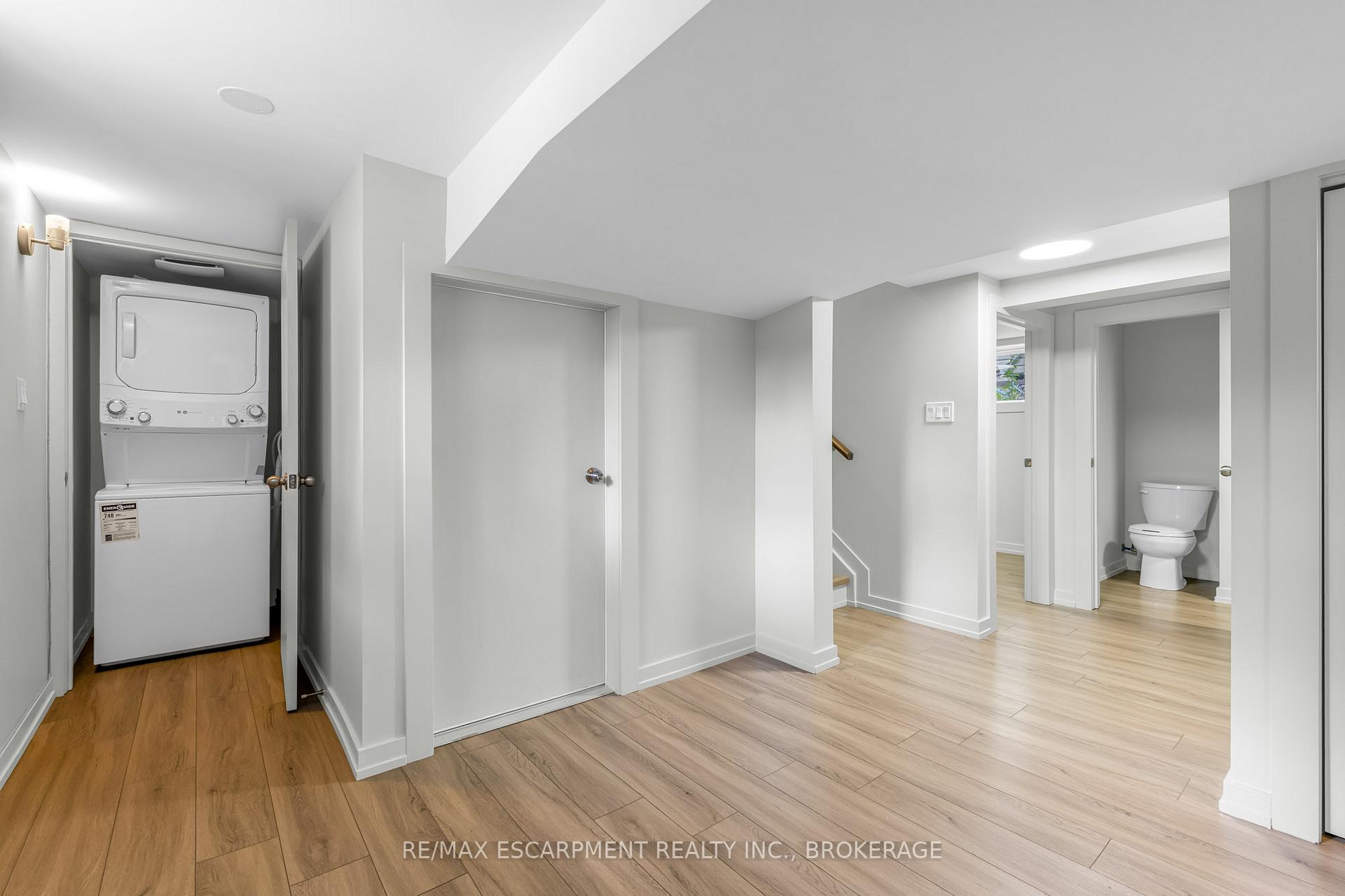 Photo 4 of Unit Lower, 366 Carlton Street, St. Catharines, Facer — HOMEH