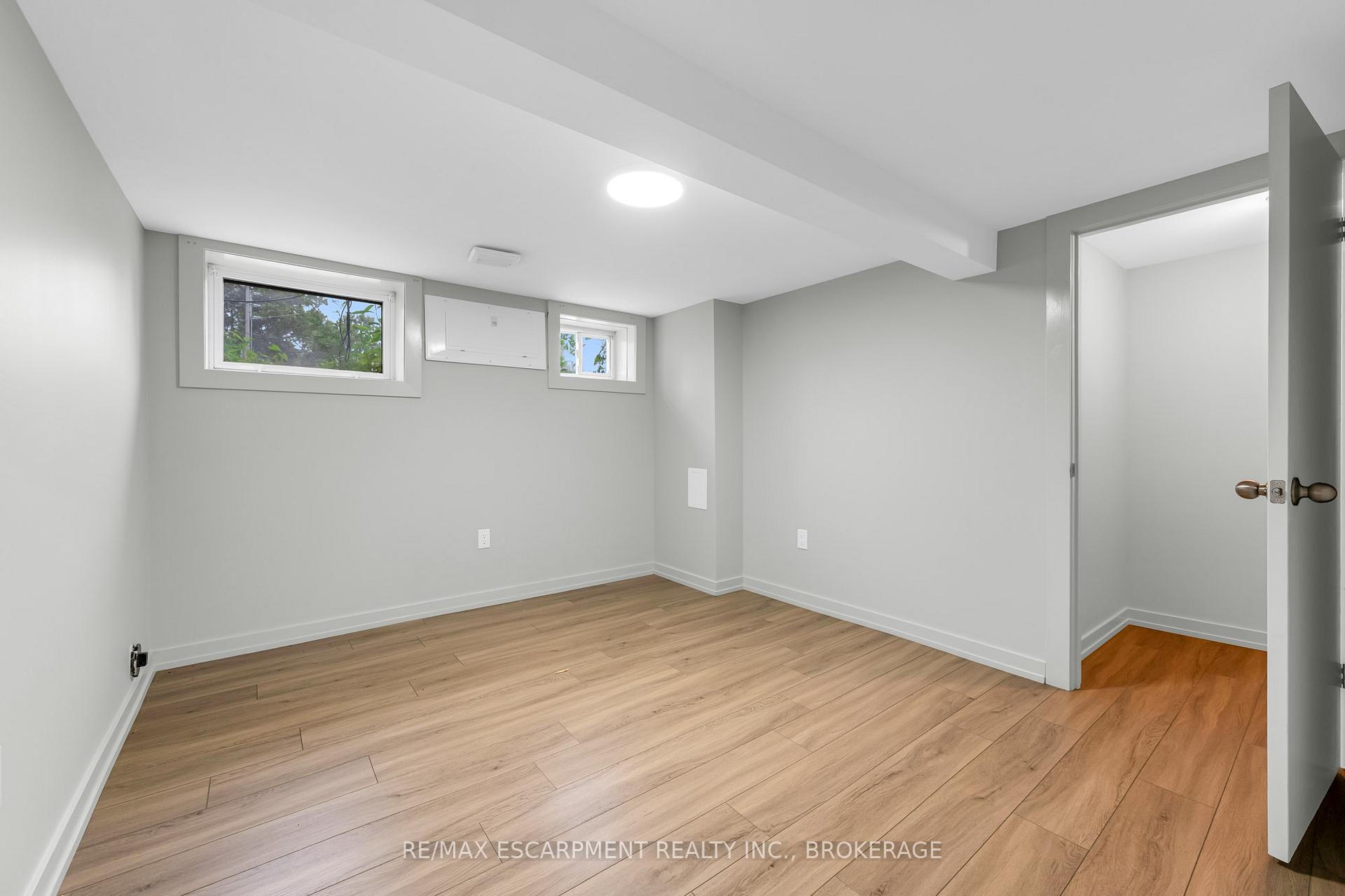 Photo 8 of Unit Lower, 366 Carlton Street, St. Catharines, Facer — HOMEH