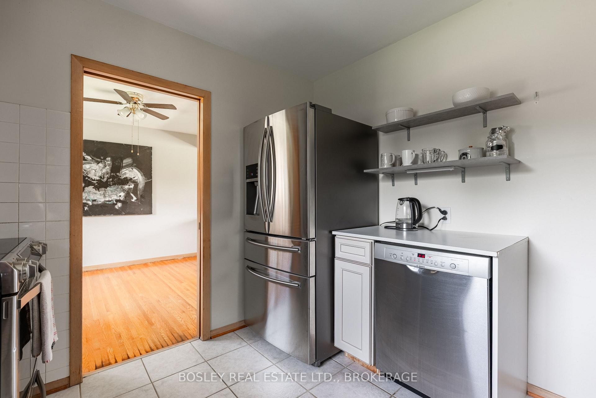 Photo 12 of 60 Royal Manor Drive, St. Catharines, Carlton/Bunting — HOMEH
