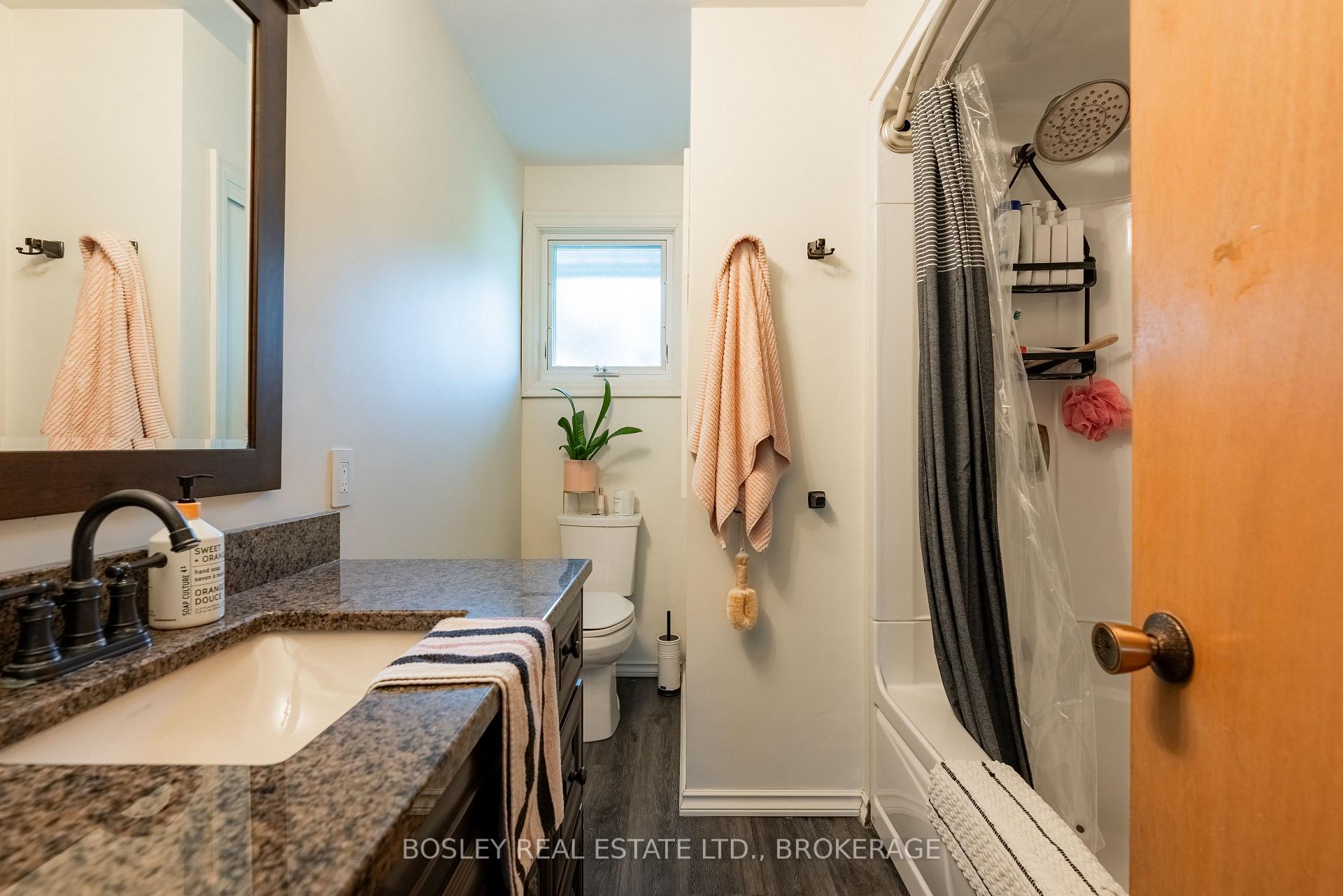 Photo 16 of 60 Royal Manor Drive, St. Catharines, Carlton/Bunting — HOMEH