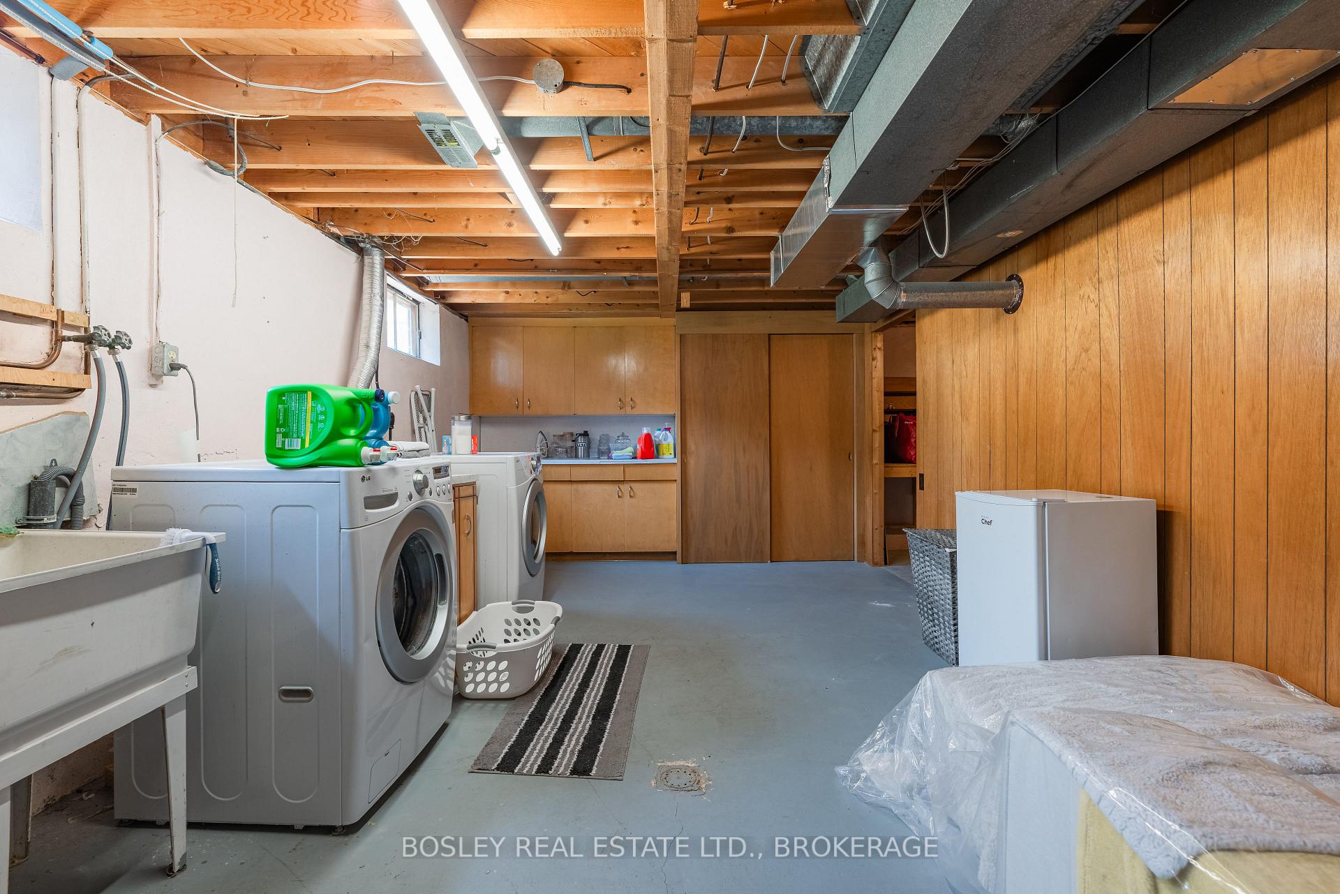 Photo 23 of 60 Royal Manor Drive, St. Catharines, Carlton/Bunting — HOMEH