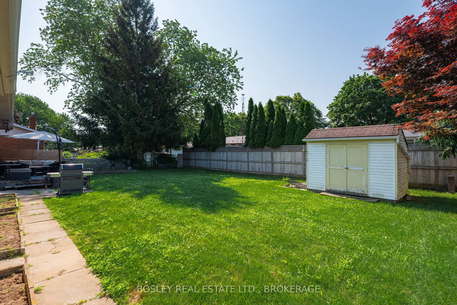 Photo 25 of 60 Royal Manor Drive, St. Catharines, Carlton/Bunting — HOMEH