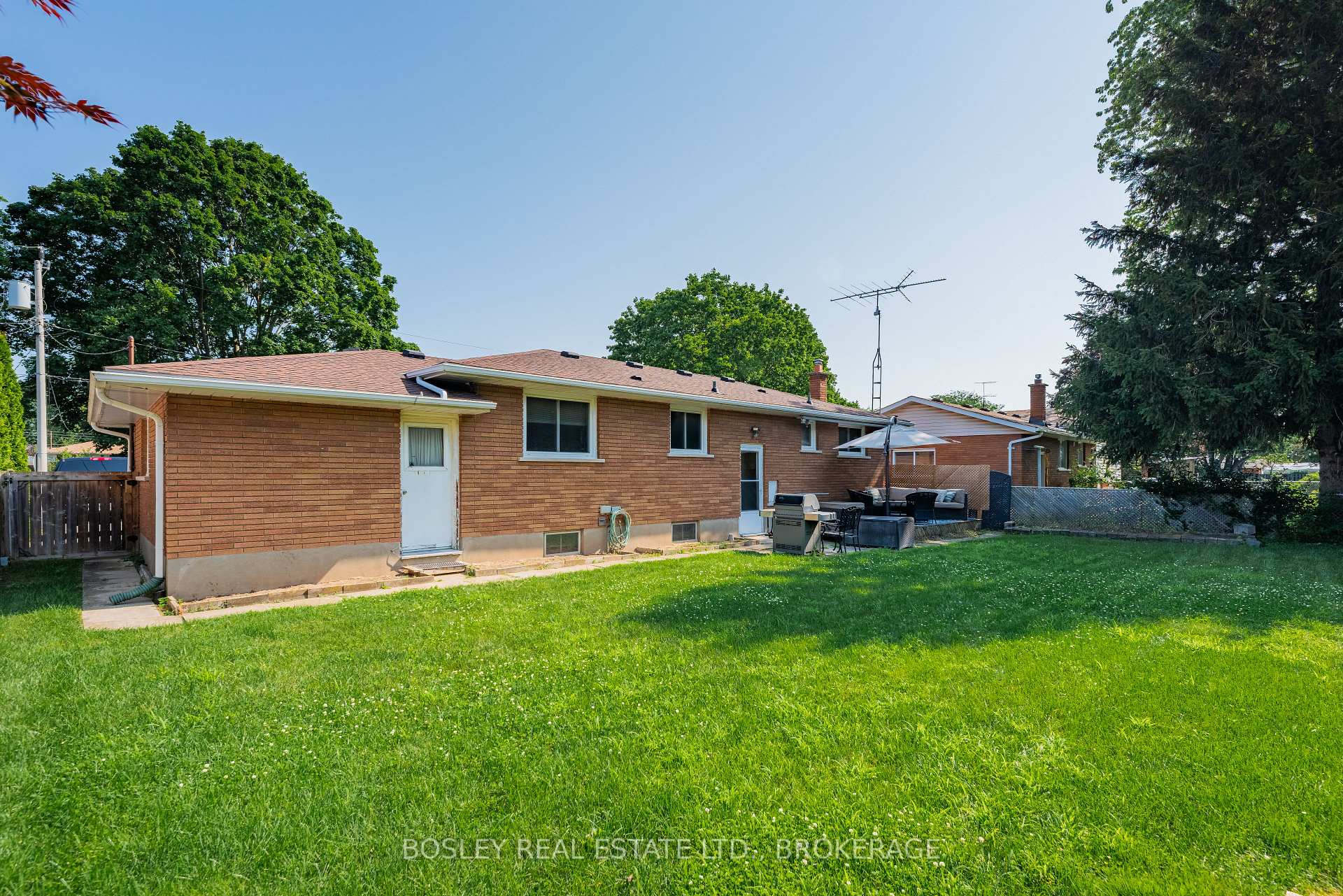 Photo 26 of 60 Royal Manor Drive, St. Catharines, Carlton/Bunting — HOMEH