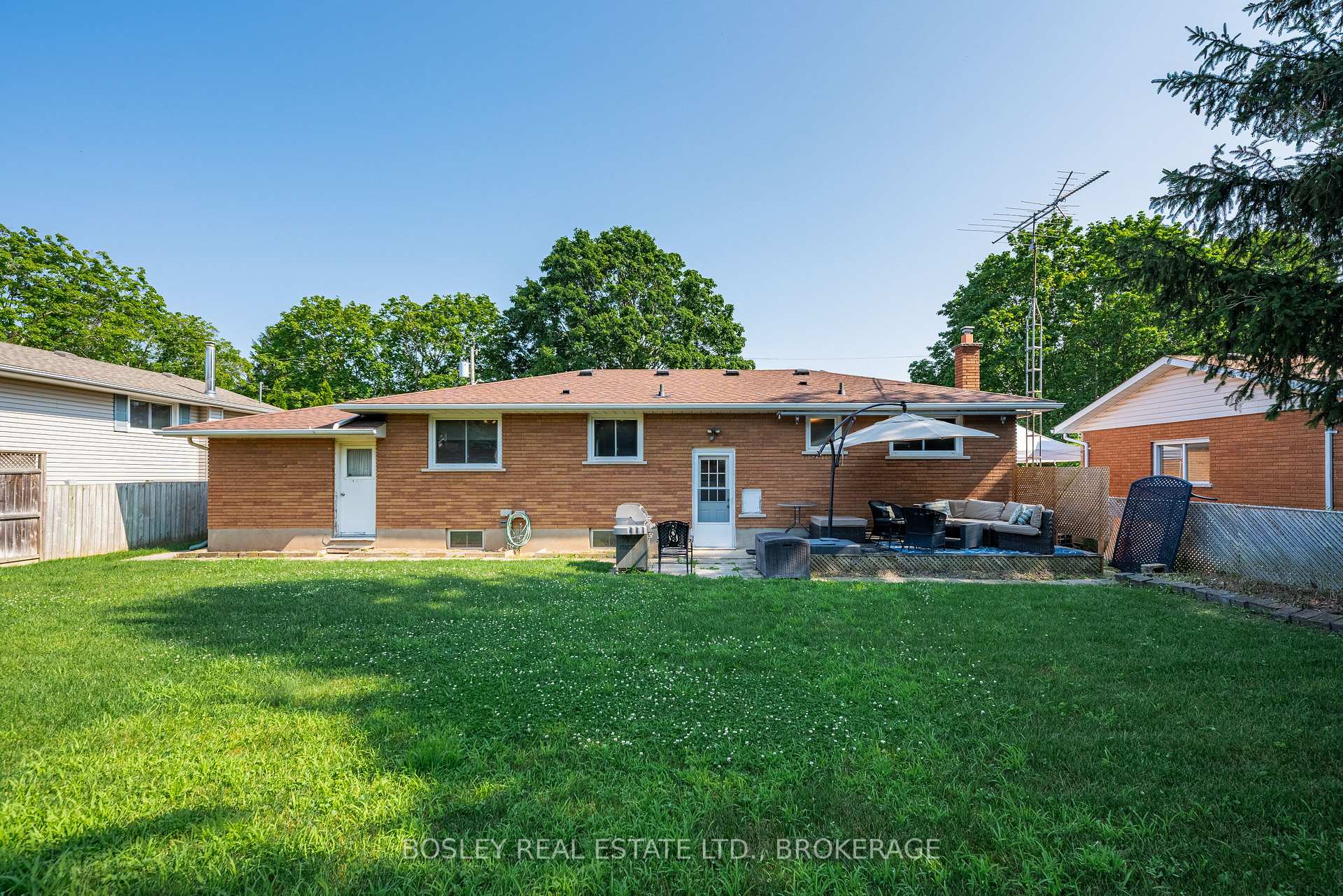 Photo 27 of 60 Royal Manor Drive, St. Catharines, Carlton/Bunting — HOMEH