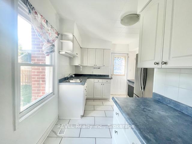 Photo 12 of 8 Monck Street, St. Catharines, Western Hill — HOMEH