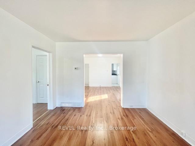 Photo 13 of 8 Monck Street, St. Catharines, Western Hill — HOMEH
