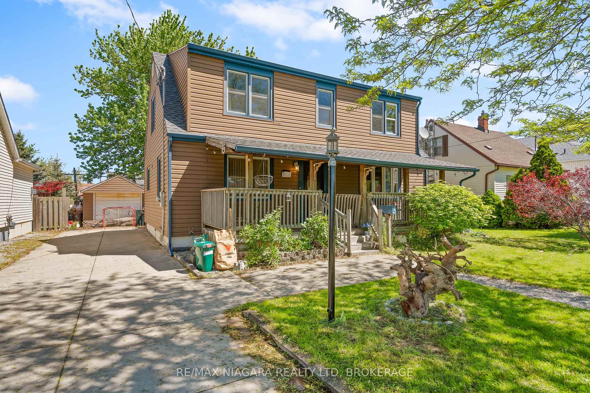 Photo 1 of 39 Seymour Avenue, St. Catharines, Secord Woods — HOMEH