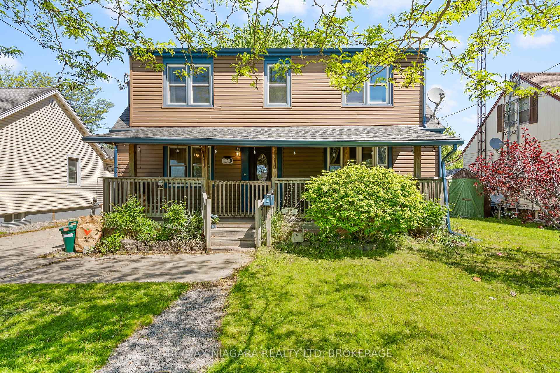 Photo 2 of 39 Seymour Avenue, St. Catharines, Secord Woods — HOMEH