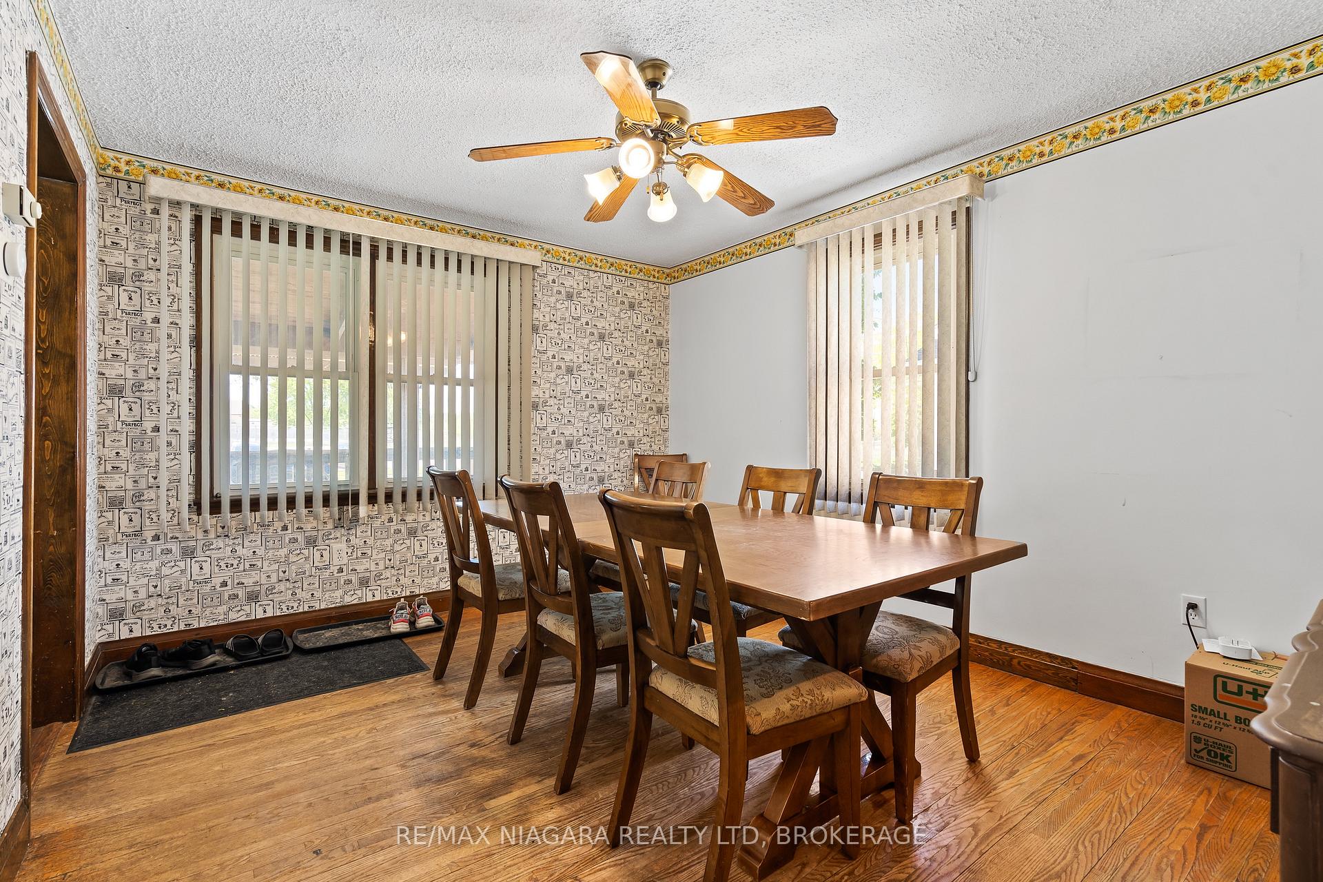 Photo 7 of 39 Seymour Avenue, St. Catharines, Secord Woods — HOMEH