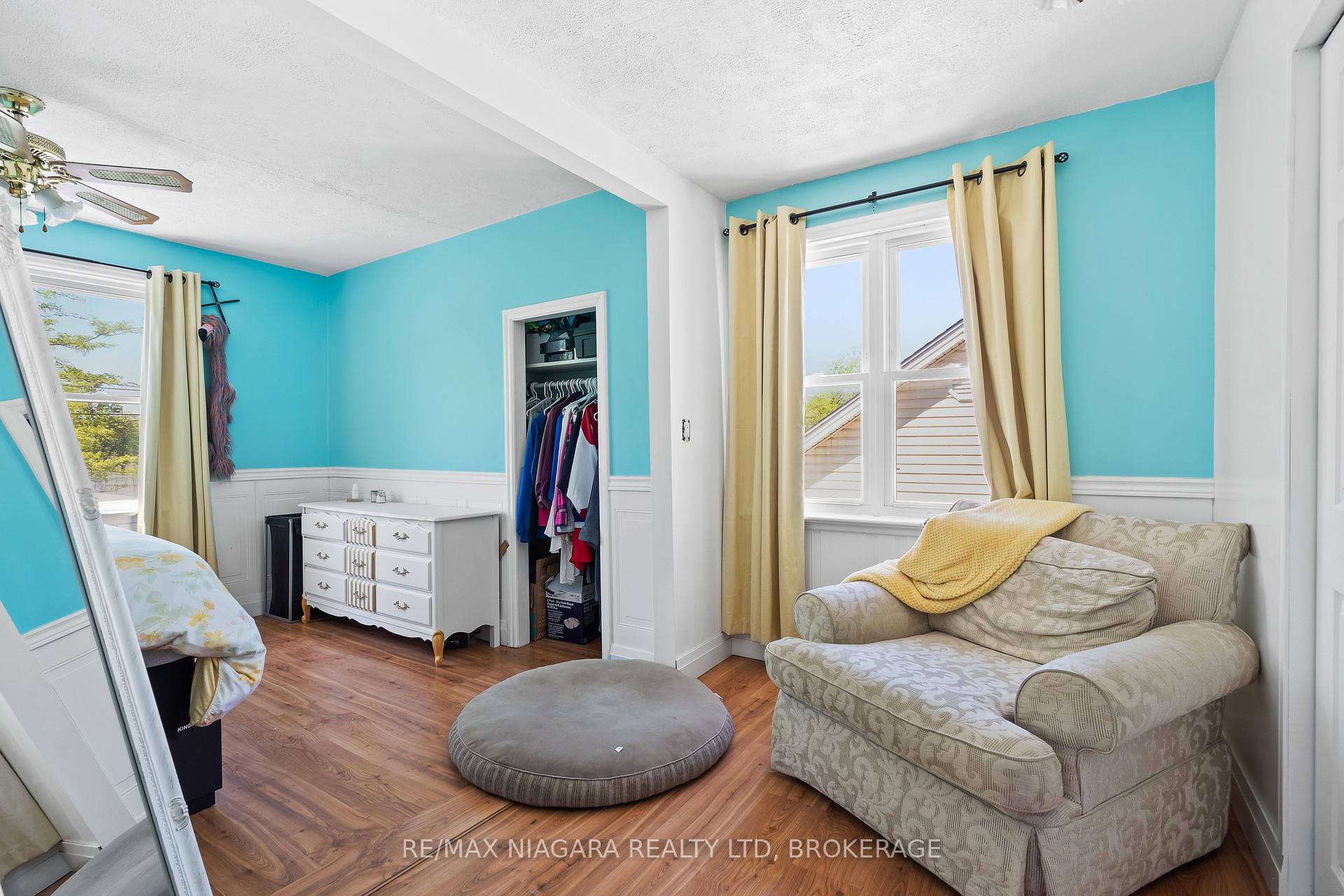 Photo 12 of 39 Seymour Avenue, St. Catharines, Secord Woods — HOMEH