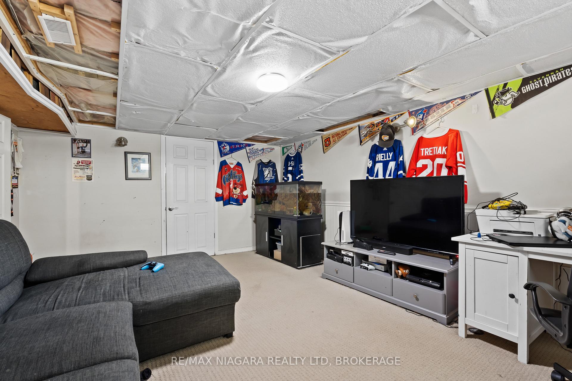 Photo 19 of 39 Seymour Avenue, St. Catharines, Secord Woods — HOMEH