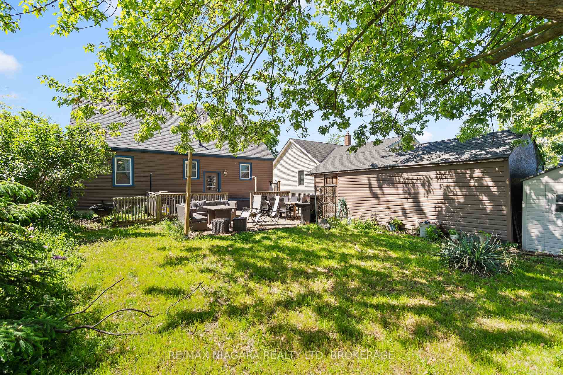 Photo 26 of 39 Seymour Avenue, St. Catharines, Secord Woods — HOMEH
