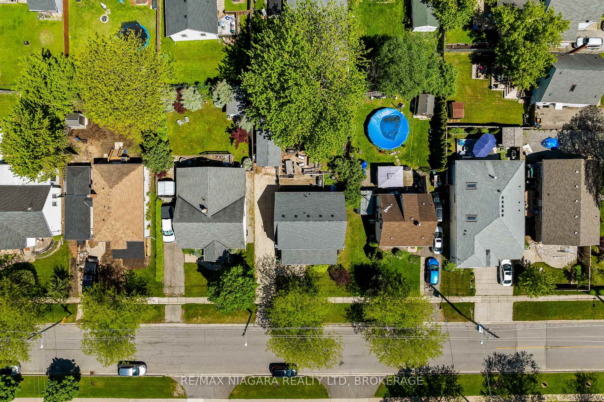 Photo 35 of 39 Seymour Avenue, St. Catharines, Secord Woods — HOMEH