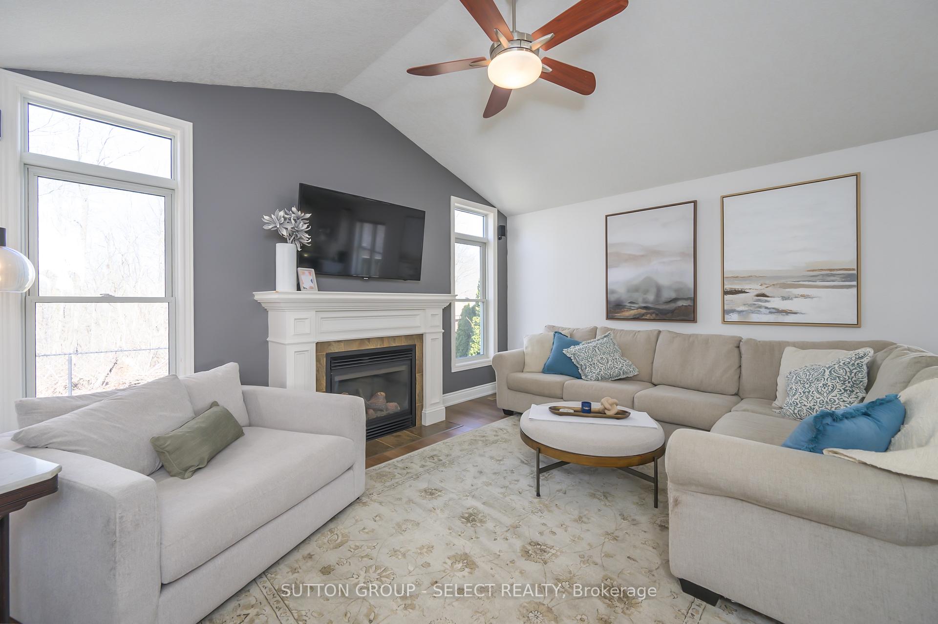 Photo 13 of 29 Ambleside Drive, St. Thomas — HOMEH