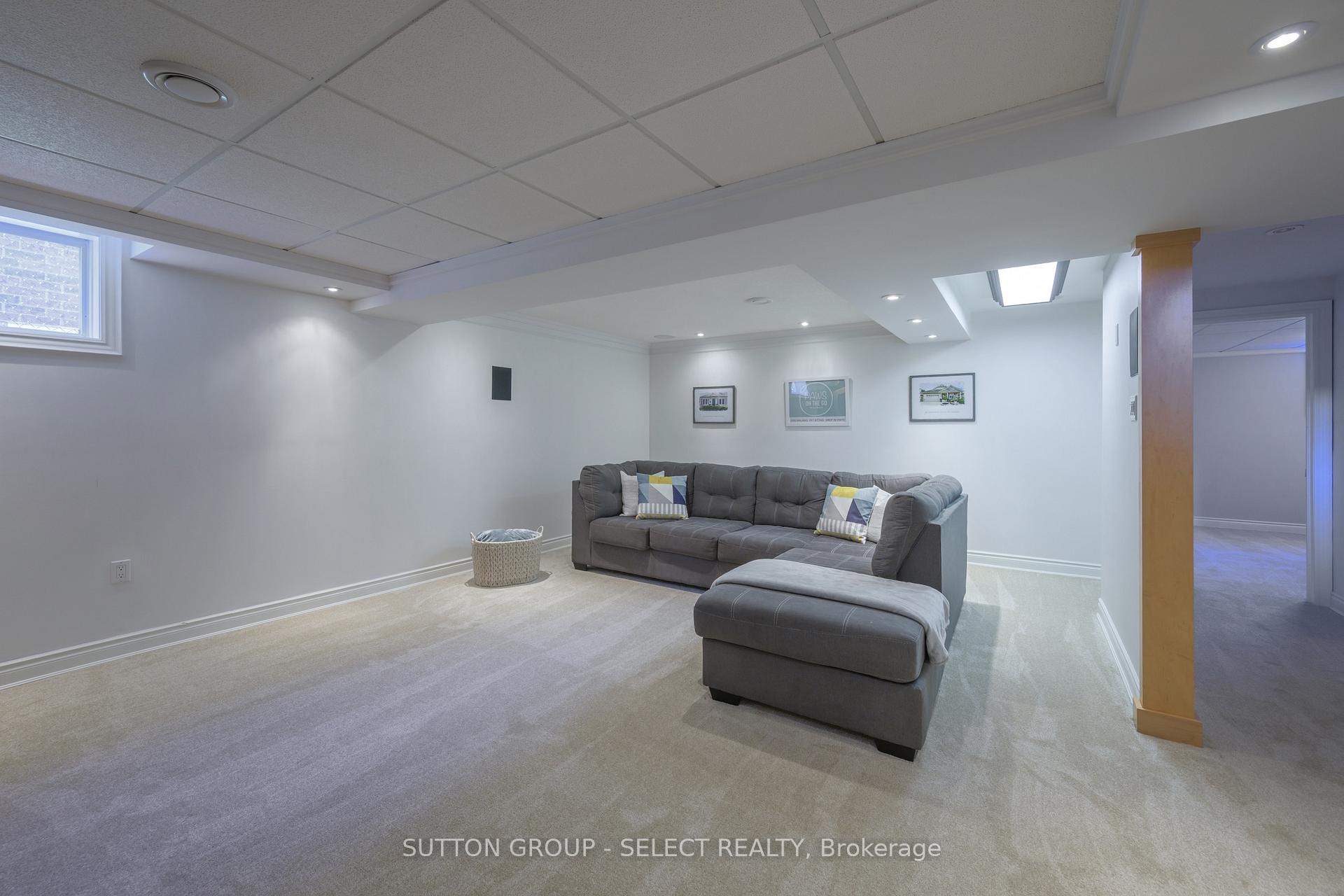Photo 20 of 29 Ambleside Drive, St. Thomas — HOMEH