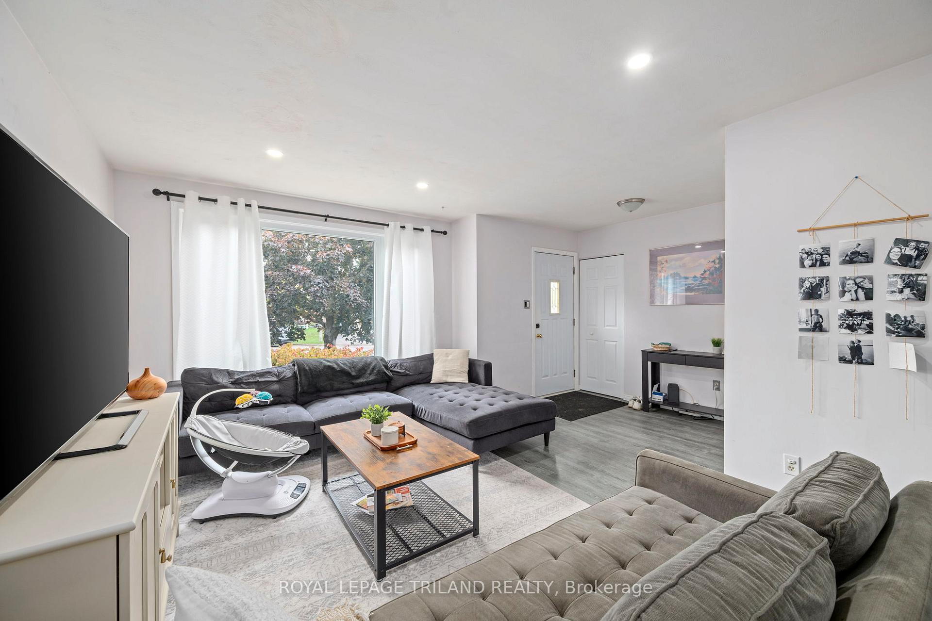 Photo 4 of 9 Johnson Place, St. Thomas — HOMEH
