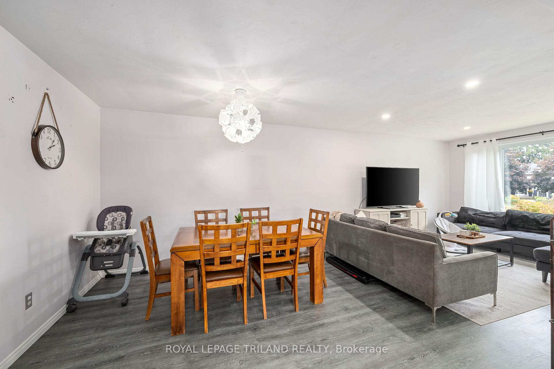 Photo 6 of 9 Johnson Place, St. Thomas — HOMEH