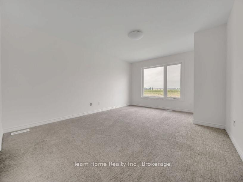 Photo 4 of 13 Becker Street, Stratford — HOMEH