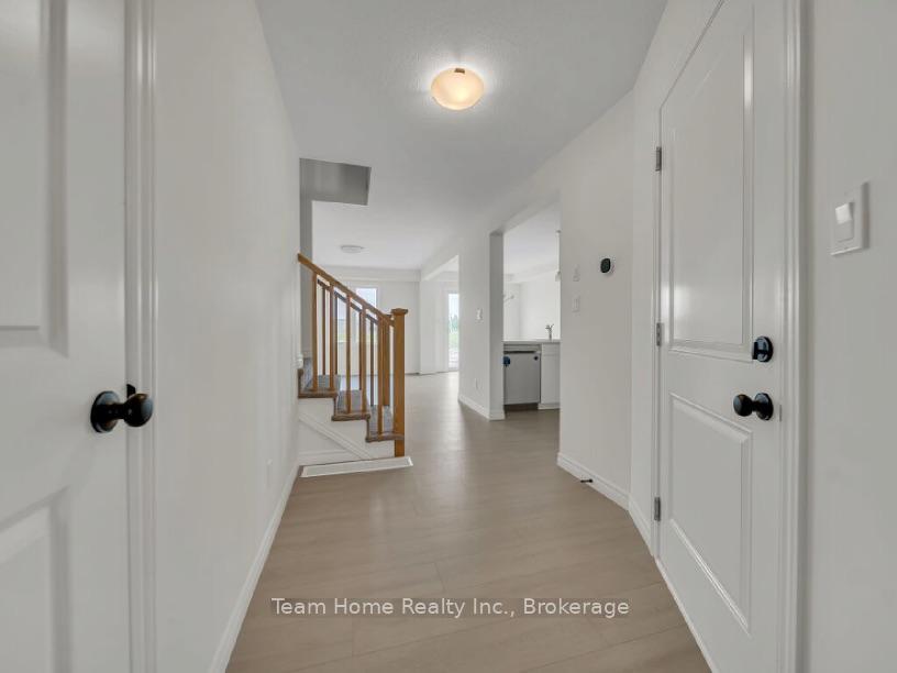 Photo 7 of 13 Becker Street, Stratford — HOMEH
