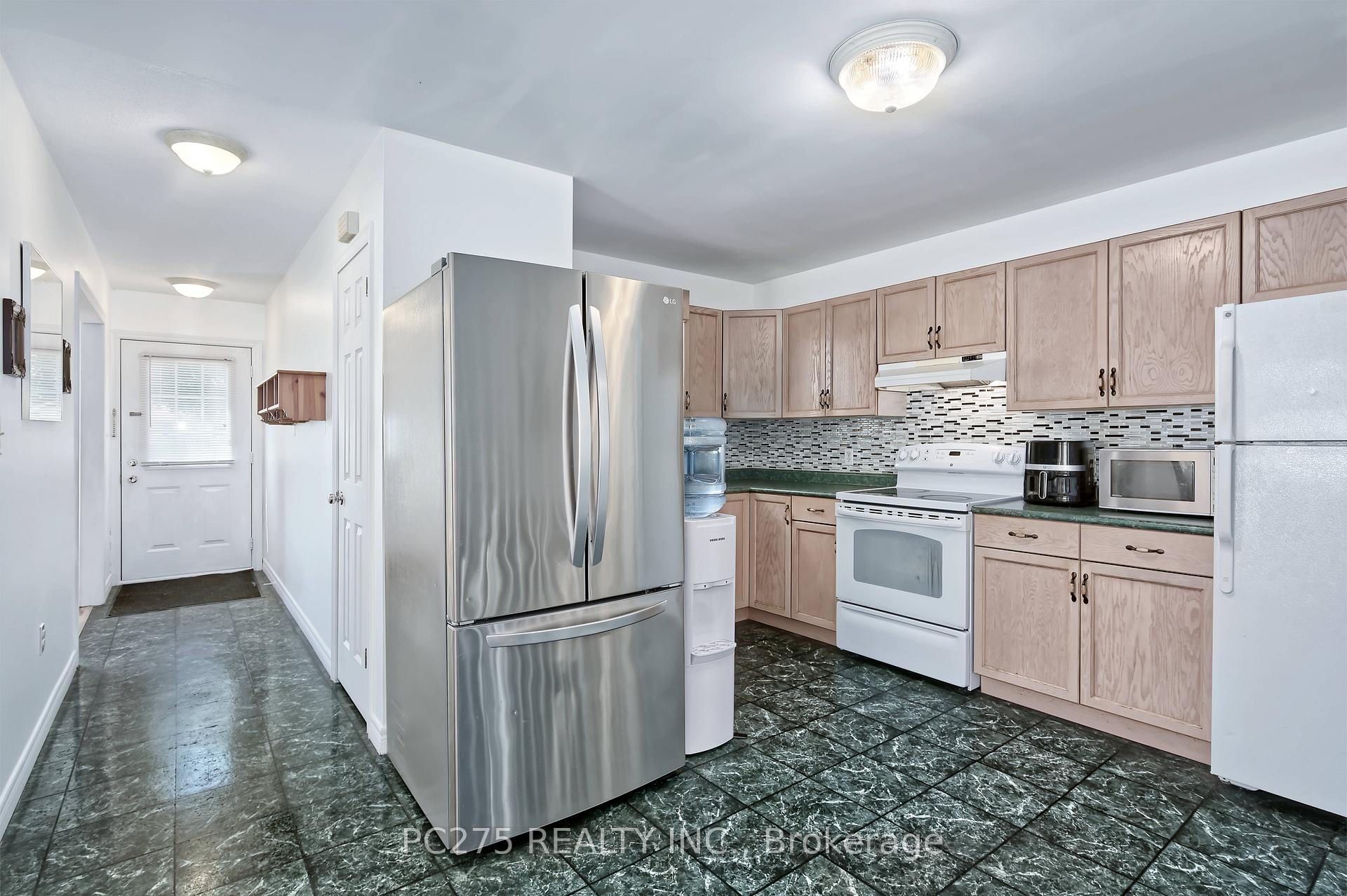 Photo 11 of 402 Chestnut Street, St. Thomas — HOMEH
