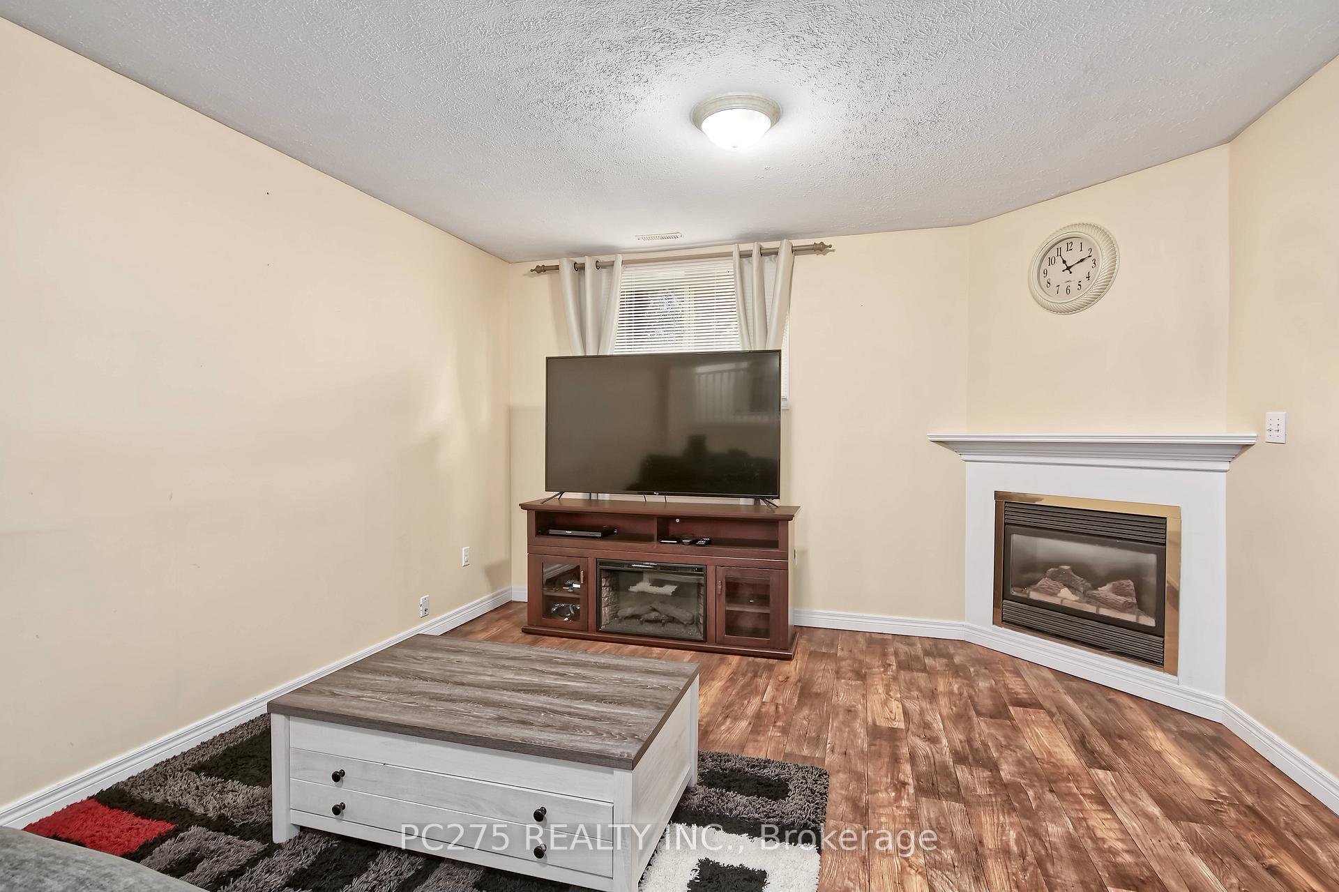 Photo 14 of 402 Chestnut Street, St. Thomas — HOMEH