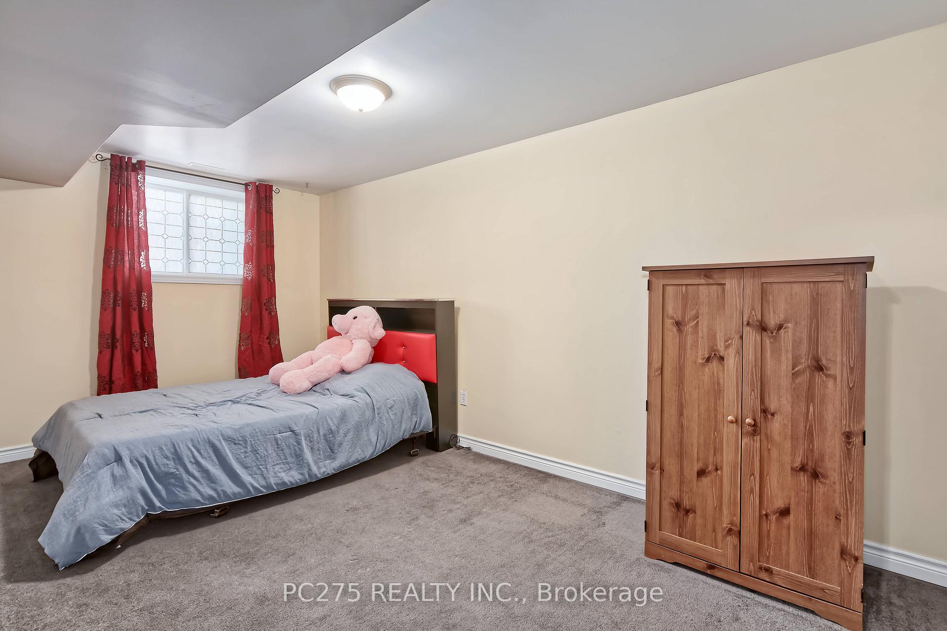 Photo 17 of 402 Chestnut Street, St. Thomas — HOMEH