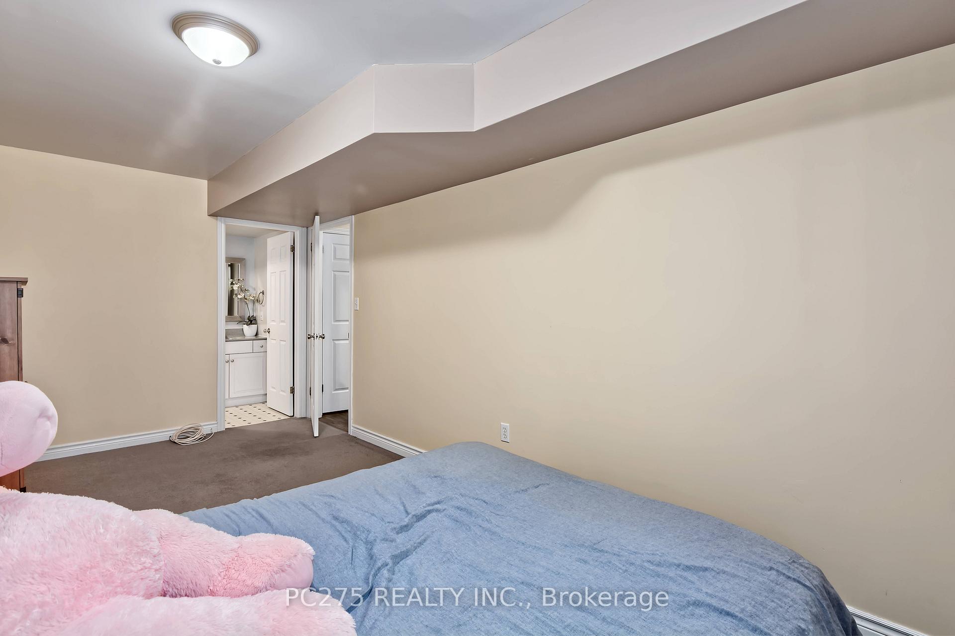 Photo 18 of 402 Chestnut Street, St. Thomas — HOMEH