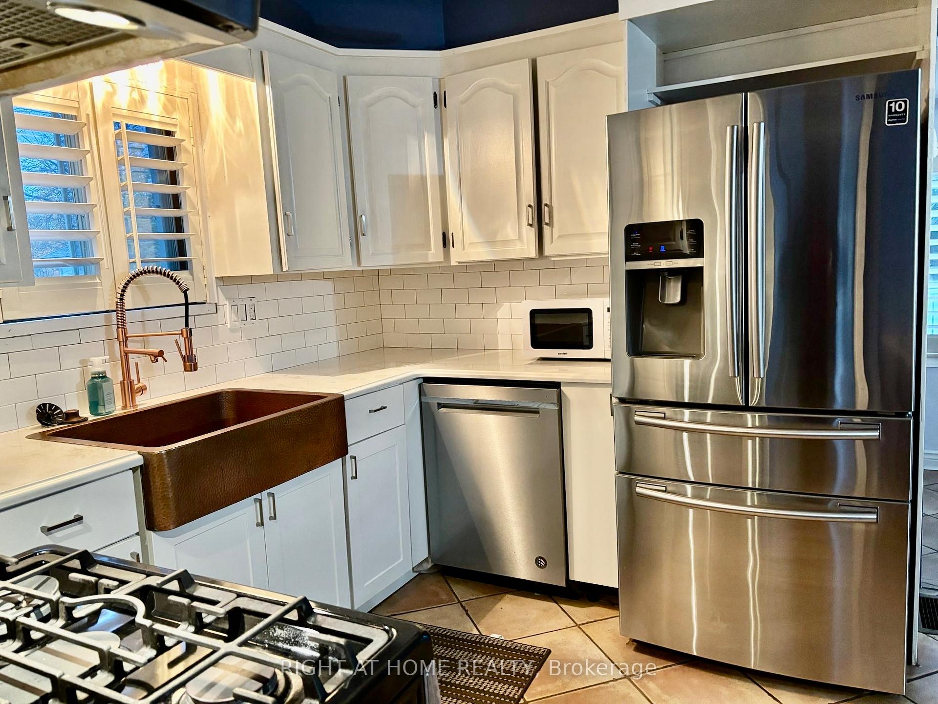 Photo 5 of 130 Main Street, St. Catharines, Port Dalhousie — HOMEH