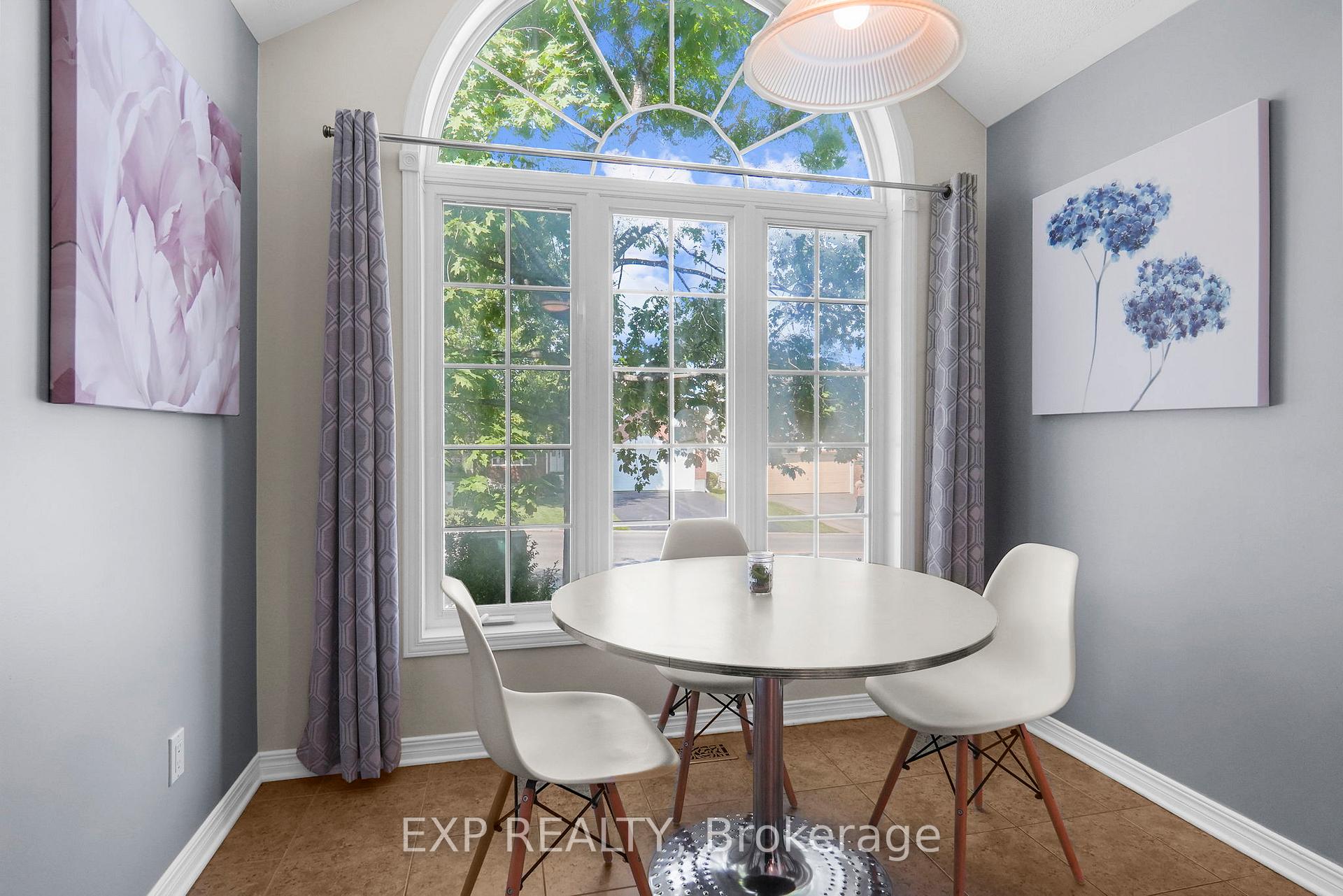 Photo 3 of 114 Echowoods Avenue, Ottawa, Stittsville (North) — HOMEH