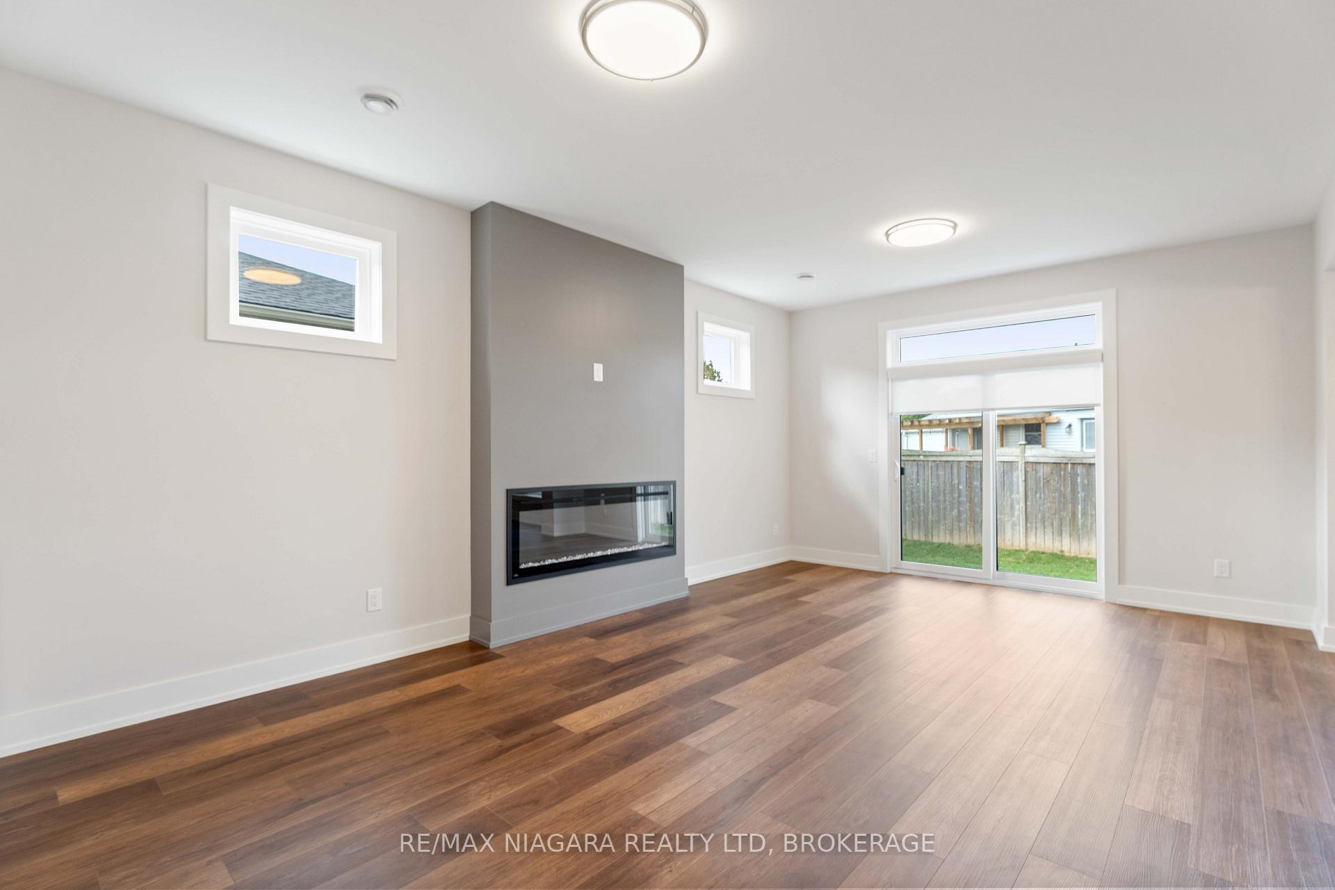 Photo 4 of Unit A, 35 Buchanan Road, St. Catharines, Carlton/Bunting — HOMEH