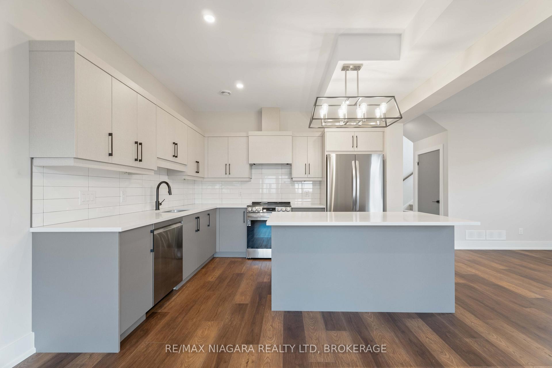 Photo 6 of Unit A, 35 Buchanan Road, St. Catharines, Carlton/Bunting — HOMEH