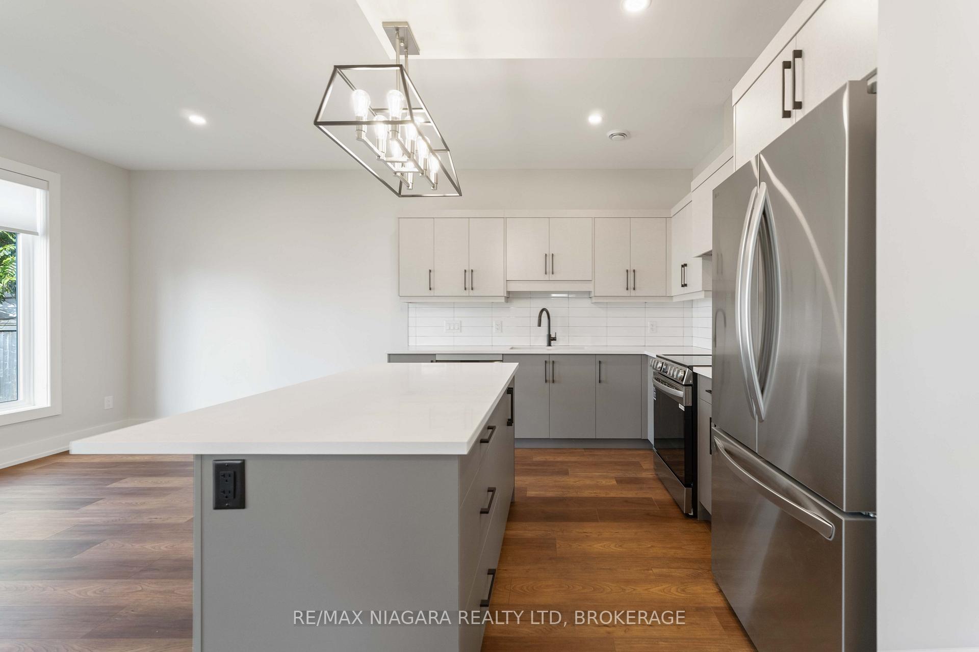 Photo 7 of Unit A, 35 Buchanan Road, St. Catharines, Carlton/Bunting — HOMEH