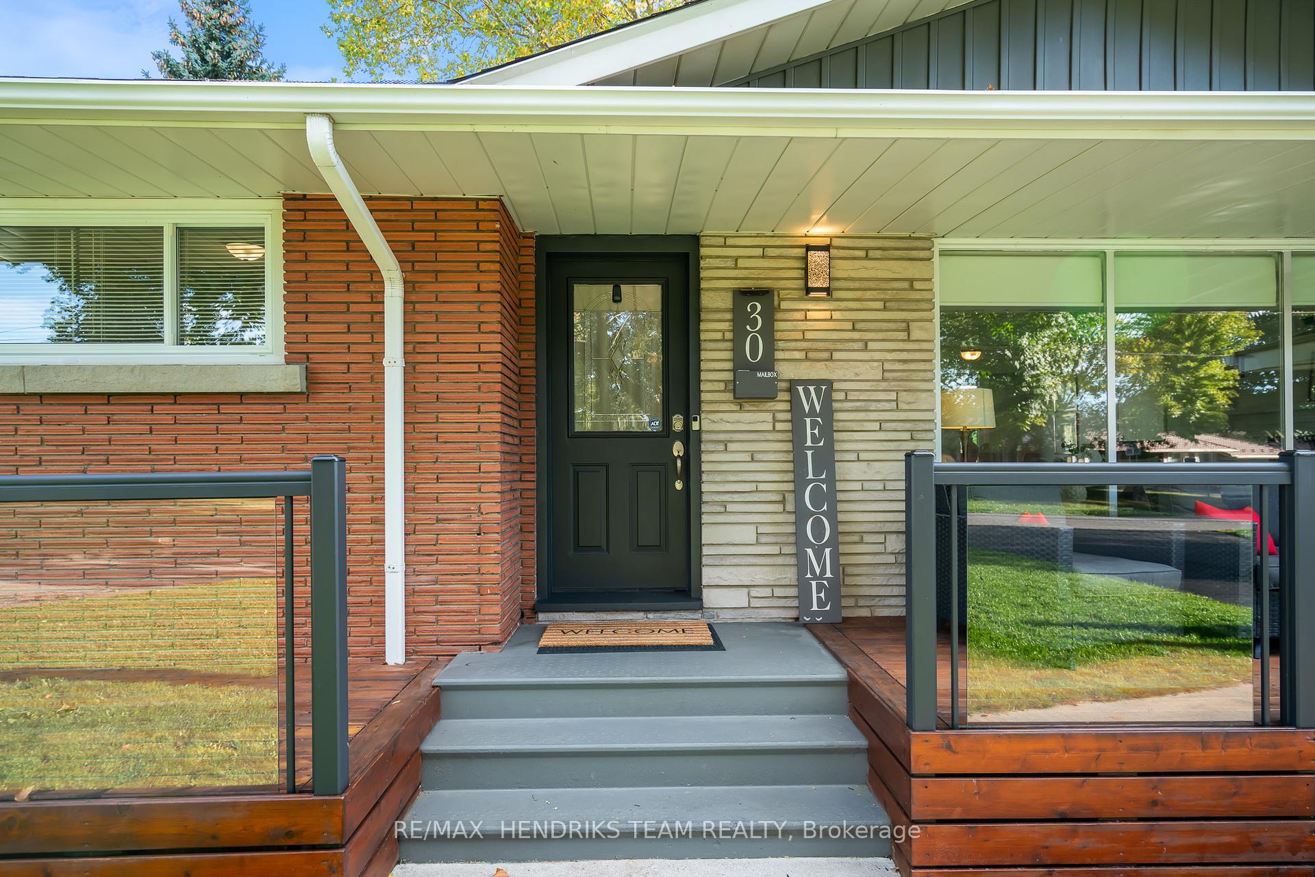 Photo 5 of 30 Bessborough Drive, St. Catharines, Bunting/Linwell — HOMEH