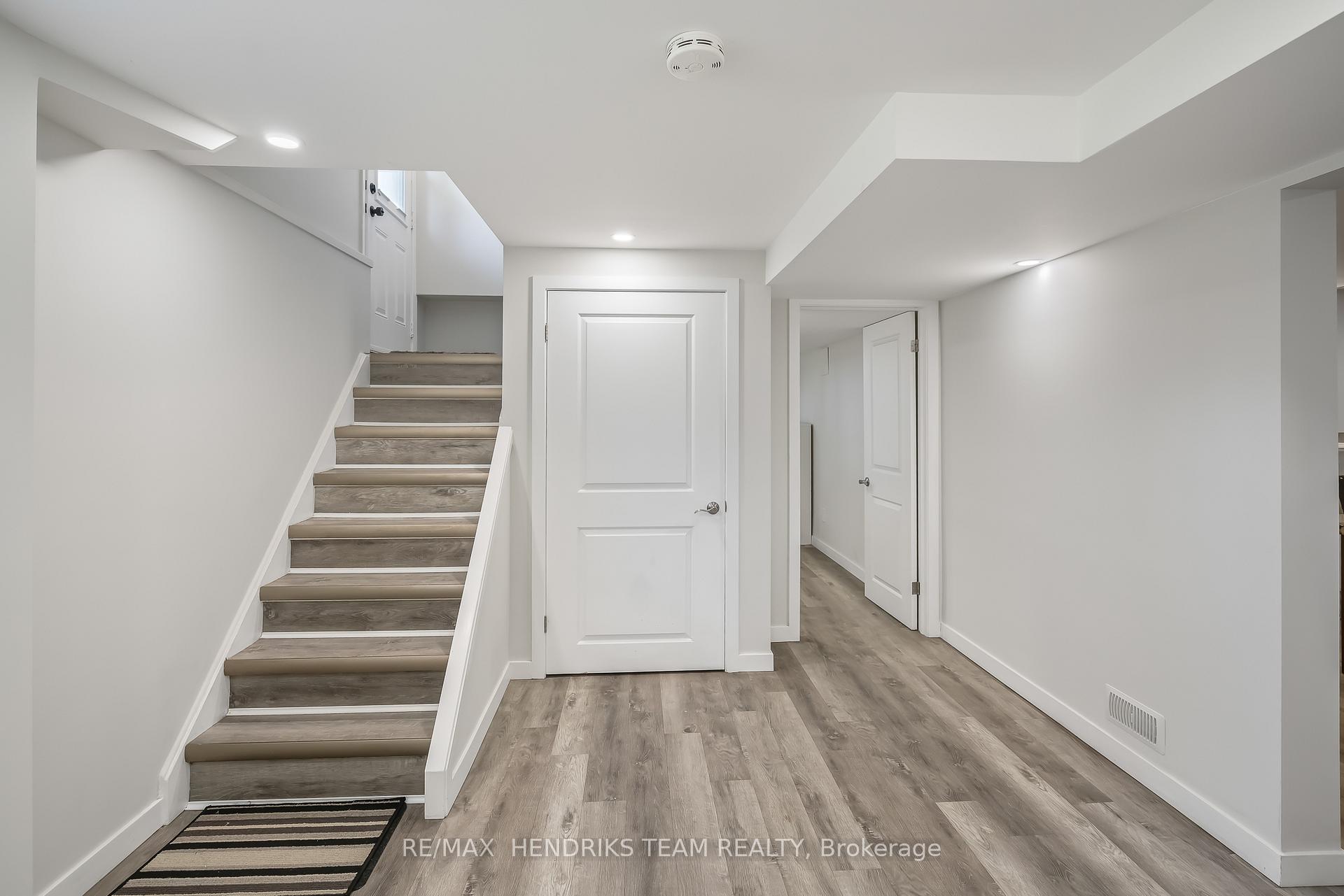 Photo 19 of 30 Bessborough Drive, St. Catharines, Bunting/Linwell — HOMEH