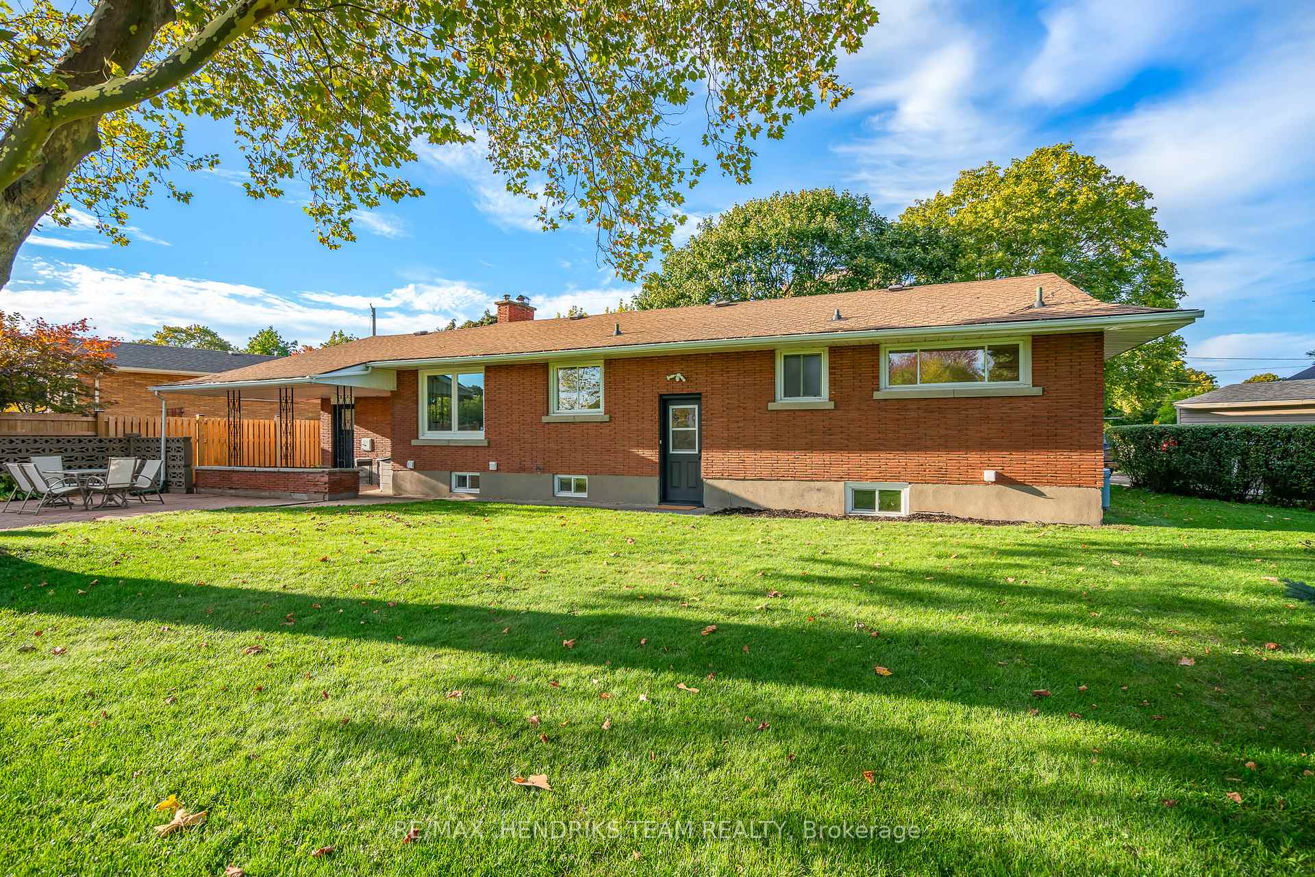 Photo 31 of 30 Bessborough Drive, St. Catharines, Bunting/Linwell — HOMEH