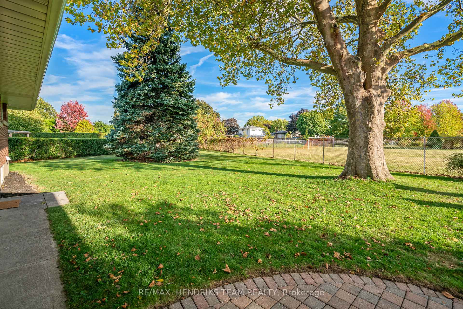 Photo 33 of 30 Bessborough Drive, St. Catharines, Bunting/Linwell — HOMEH