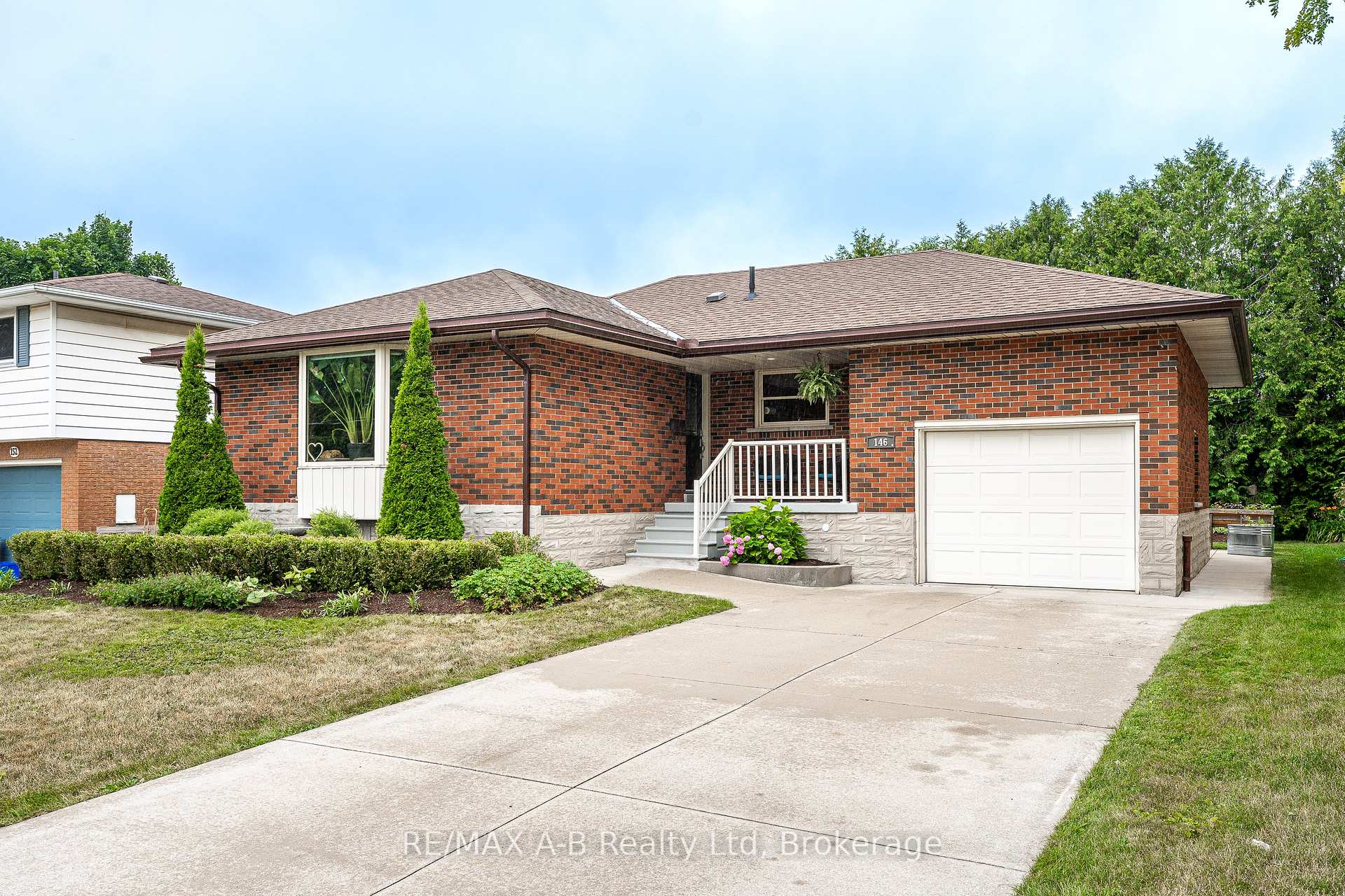 Photo 1 of 146 John Street S, Stratford — HOMEH